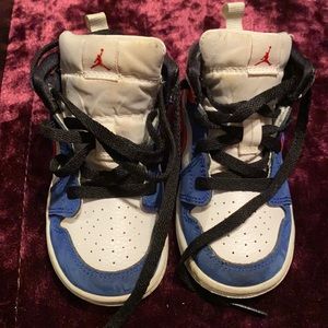 Toddler tennis shoes